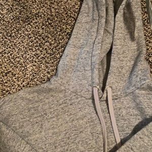 cropped hoodie
